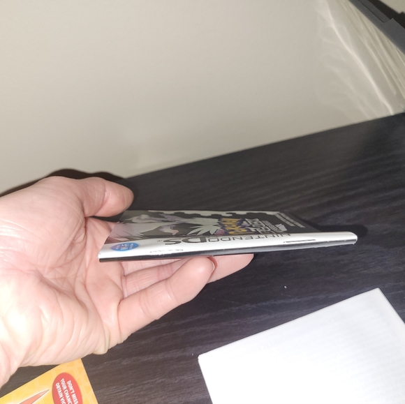 Nintendo DS Pokemon Black Version - Picture 9 of 12